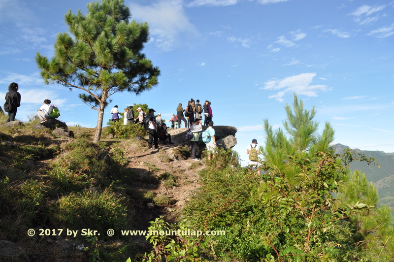 From the deserted and deferred rock location, you have a very clear view of the mountain city of Baguio. 